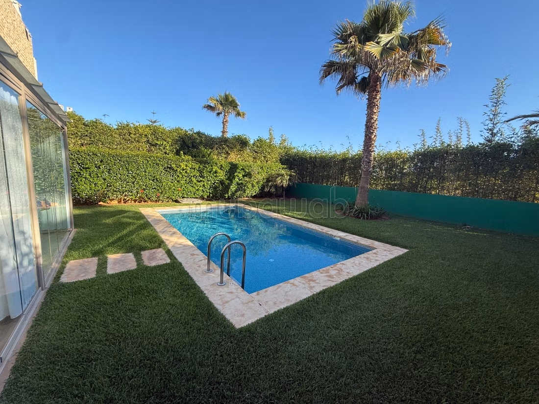 Vente d’une superbe villa sur plage des nations