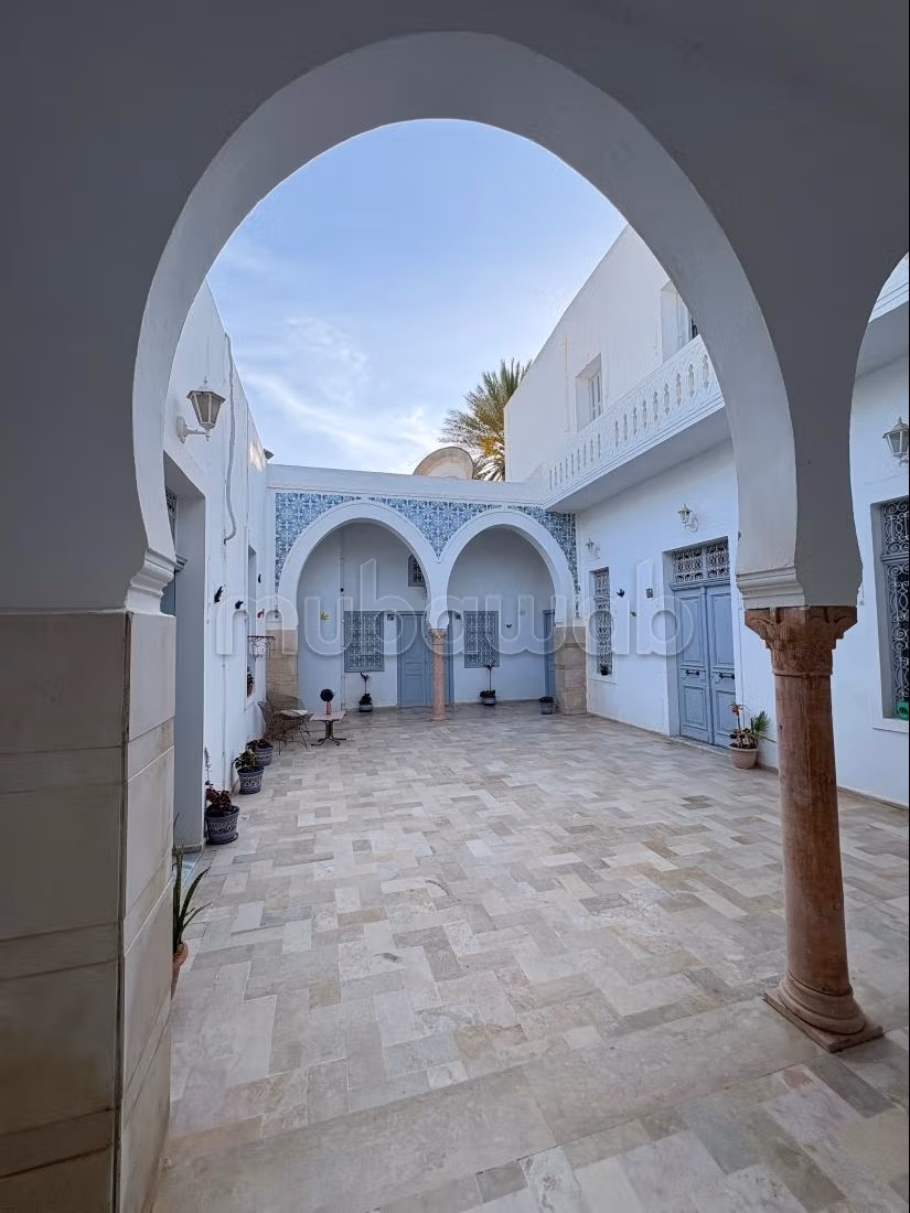 Casa in affitto a Merkez Kamoun. 3 belle camere da letto. Giardino, terrazzo
