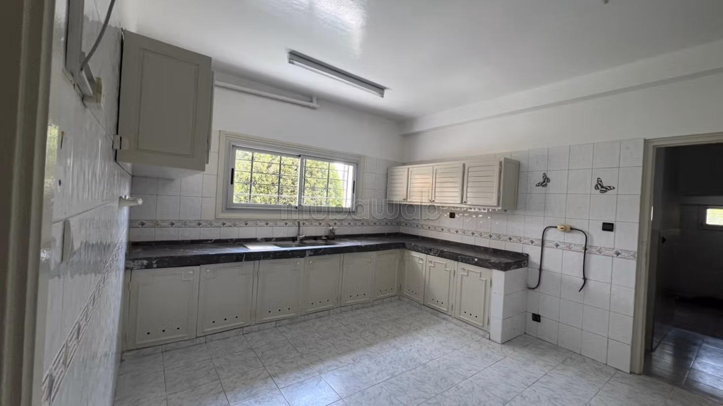 Magnifica Villa di Alto Livello a Ouelem Souissi - Ideale per Diplomati