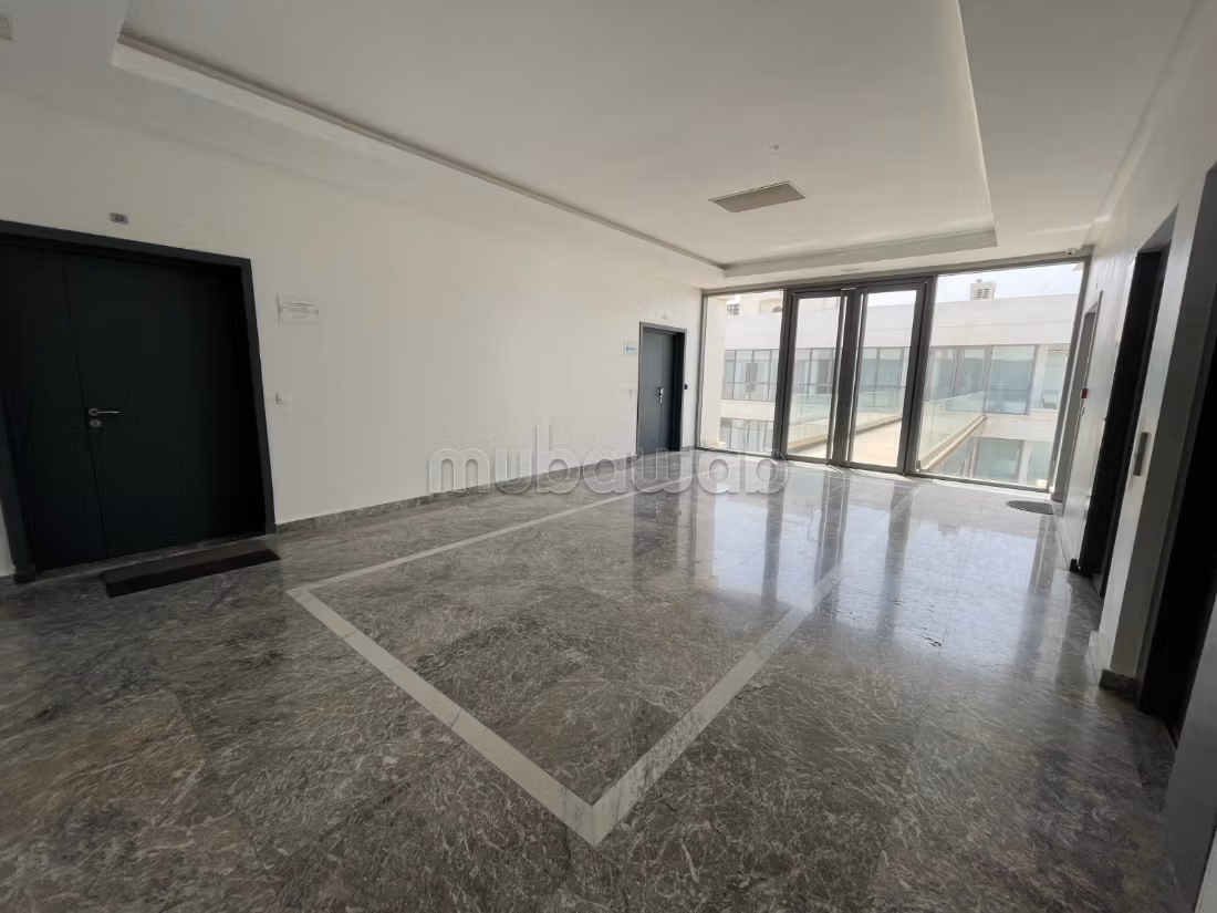 Location de bureaux à Sidi Maarouf.
Superficie 142 m²