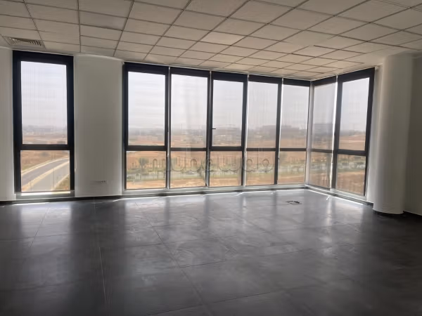 Location de bureaux à Sidi Maarouf.
Superficie 142 m²