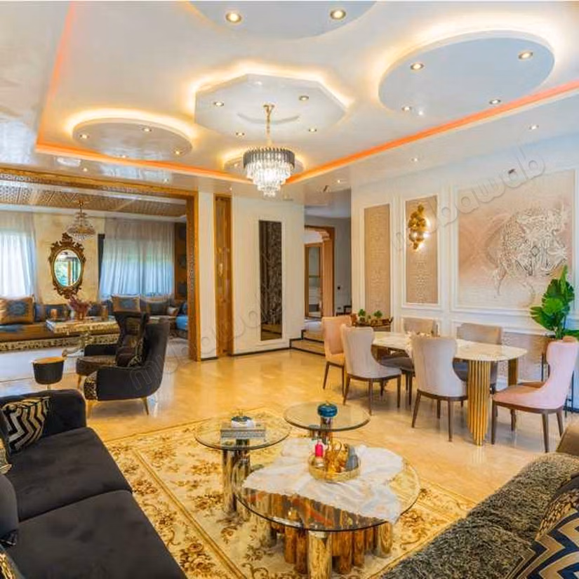 Villa à Vendre de 433.0 m² à Bouskoura, Parc Industriel Cfcim