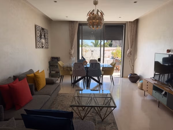 Appartamento in affitto a Oasis. 4 locali. Ascensore e terrazzo