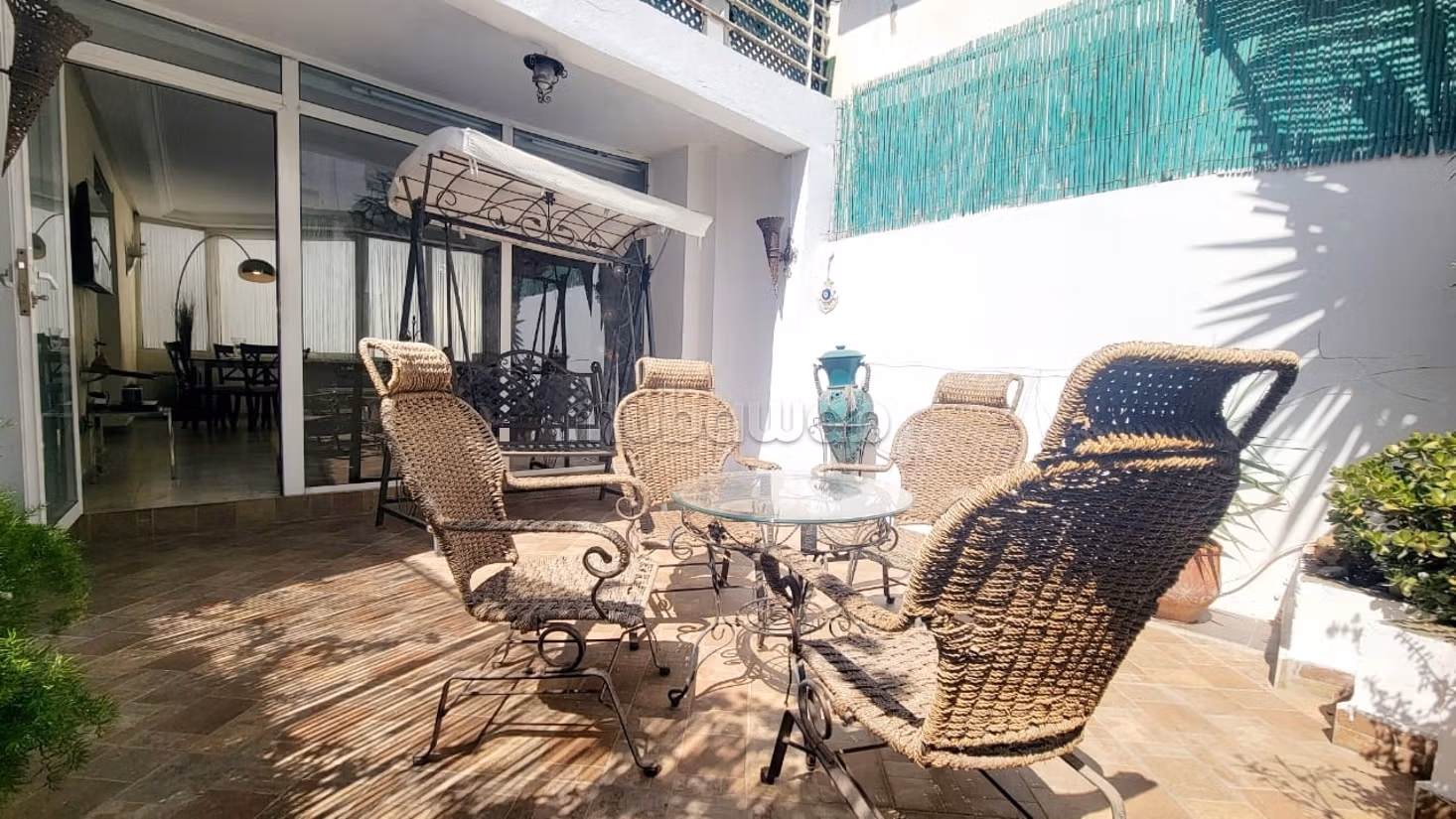 Bel appartement à vendre à Les Hôpitaux.
Surface de 180 m²