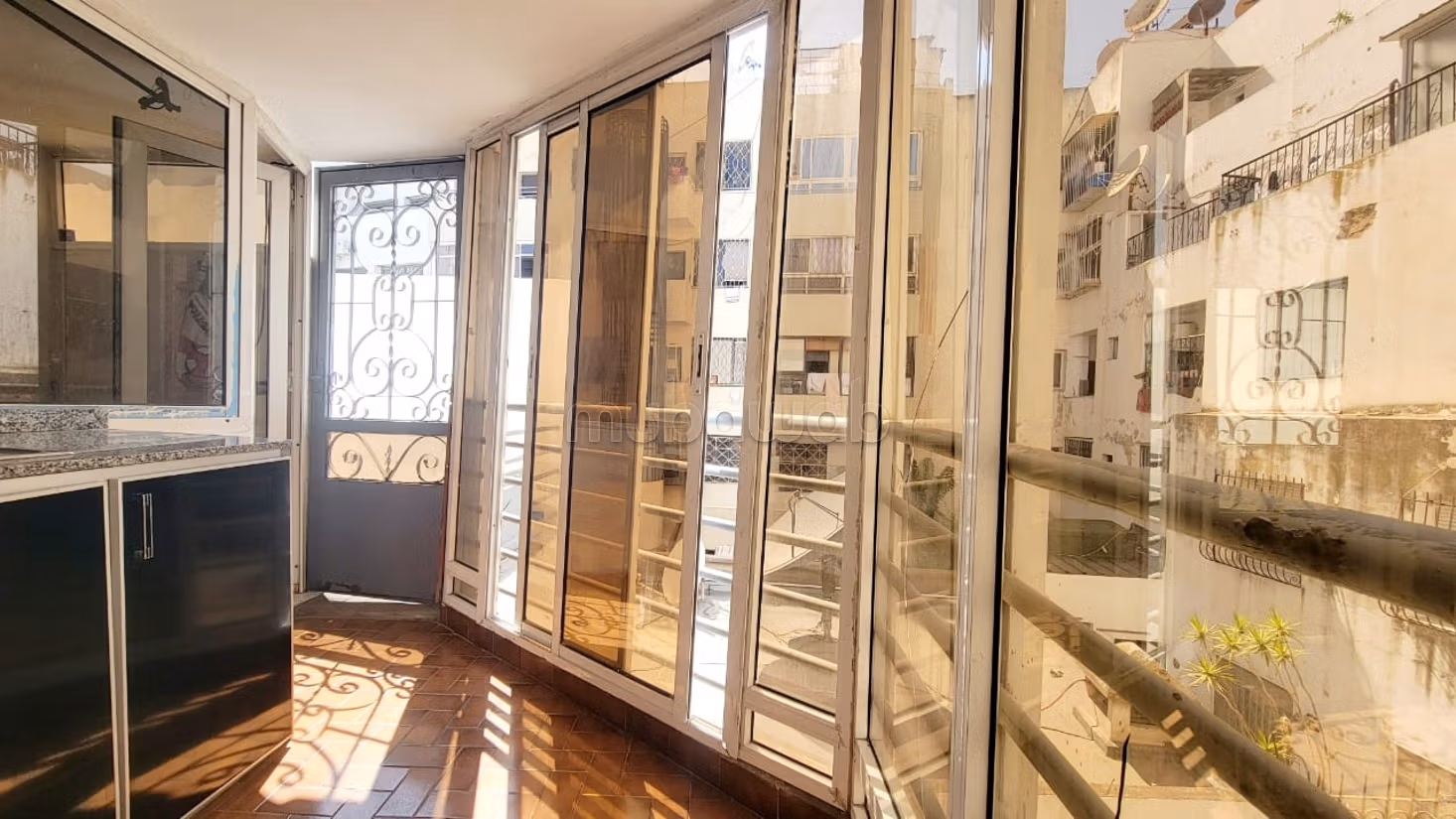 Bel appartement à vendre à Les Hôpitaux.
Surface de 180 m² — 5