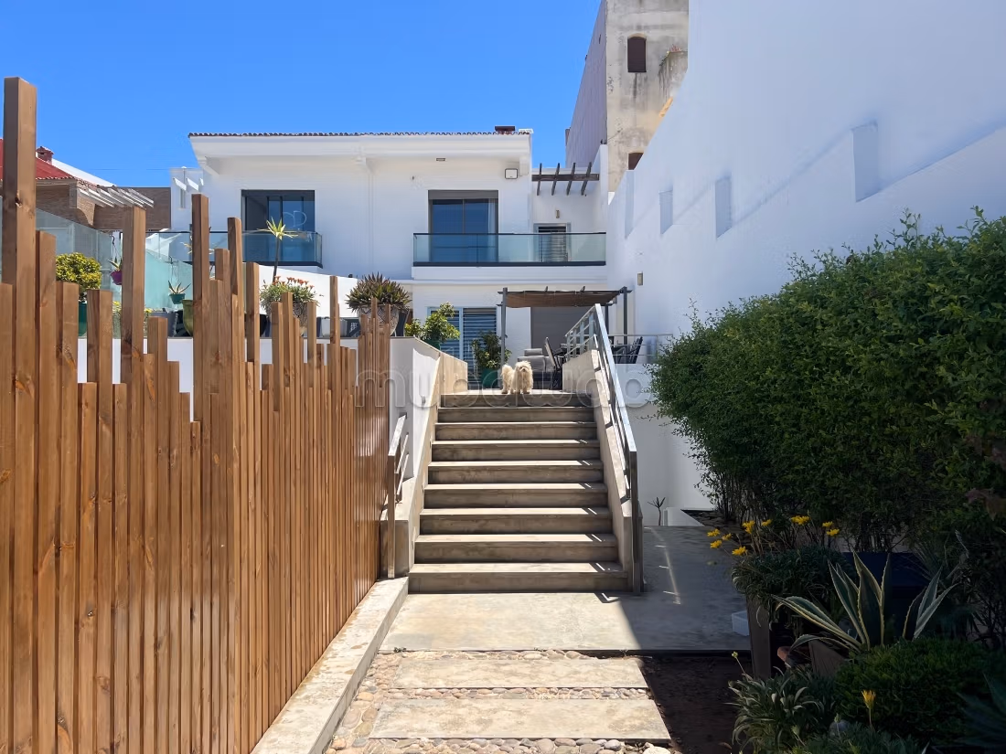 Stunning furnished villa for rent in Dar Bouazza. 3 beautiful bedrooms