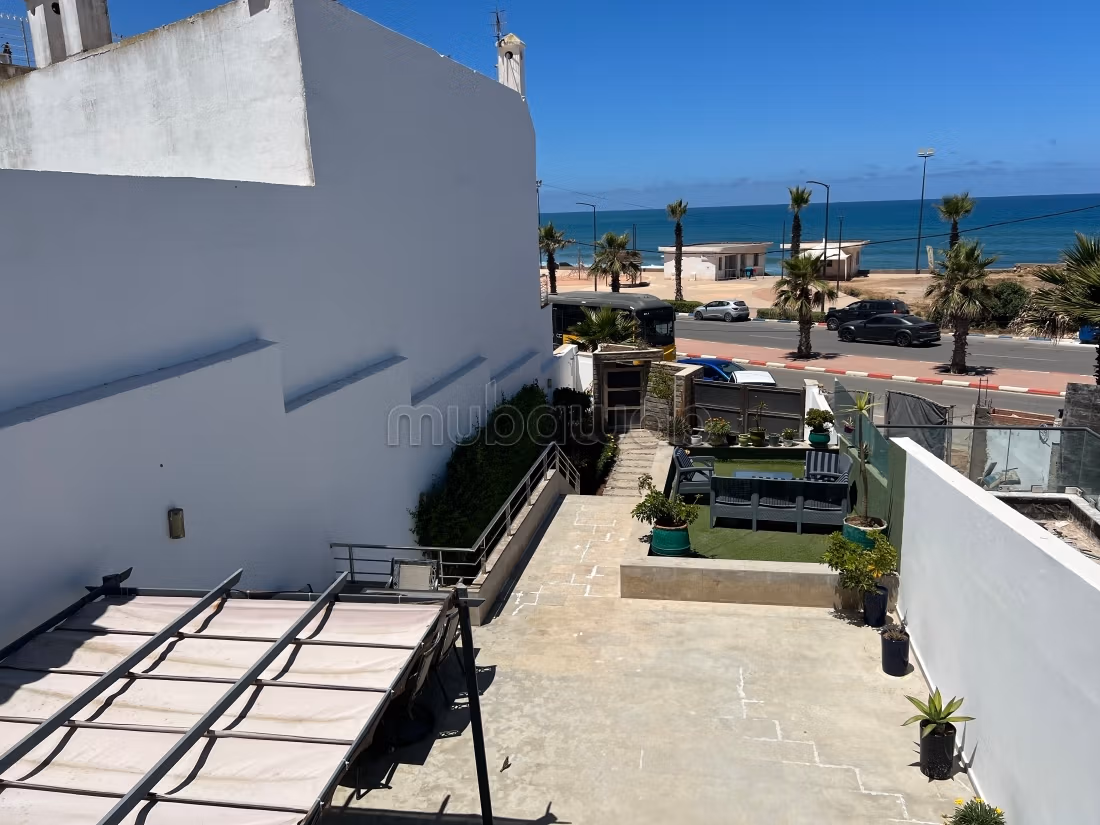 Stunning furnished villa for rent in Dar Bouazza. 3 beautiful bedrooms