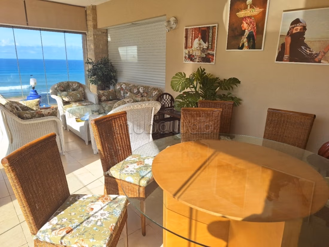 Un magnifique apt vue mer à vendre
