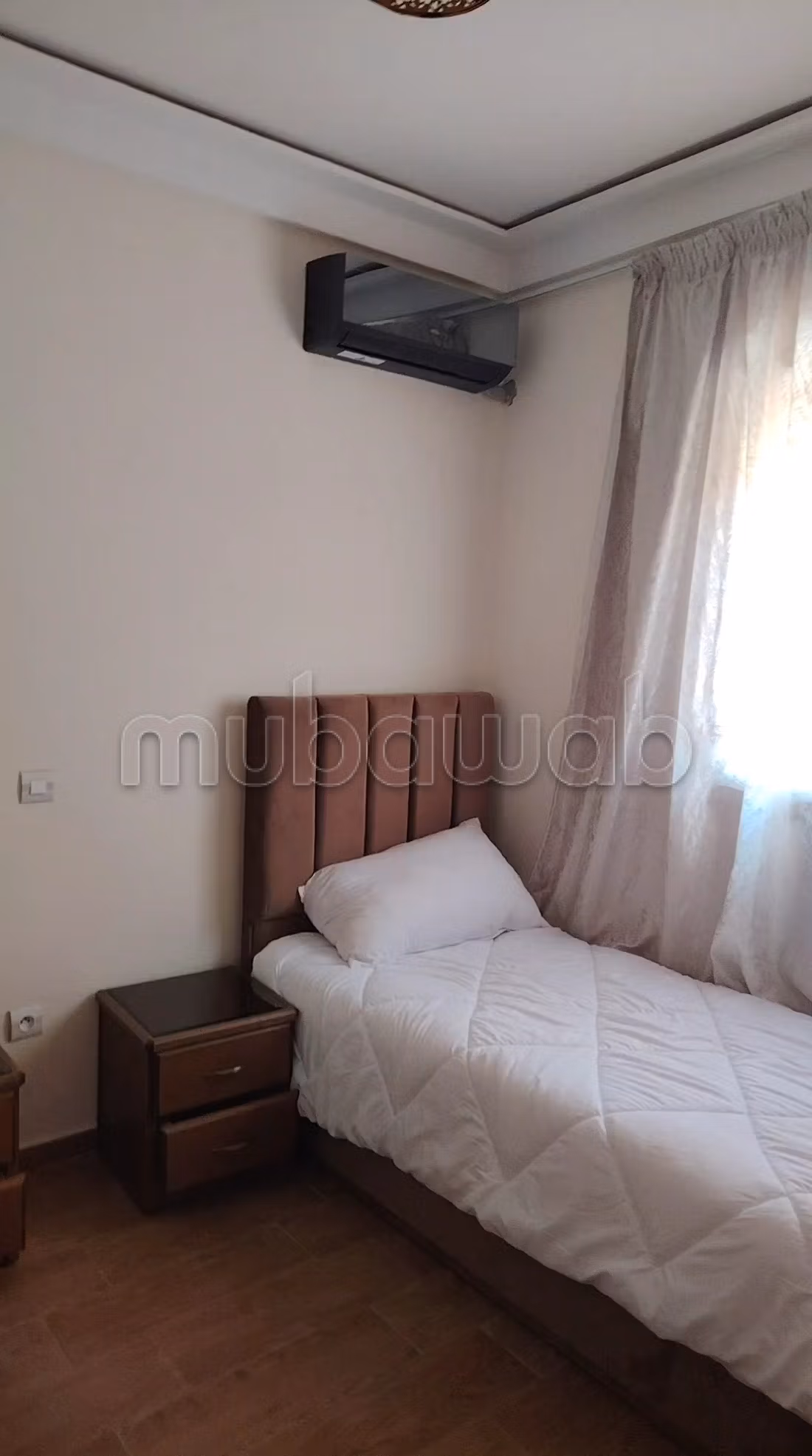 Appartement bien meublé moderne 2 chambres en résidence sécurisée avec ascenseur et parking privé à 10 min du Lycée Victor Hugo — 4