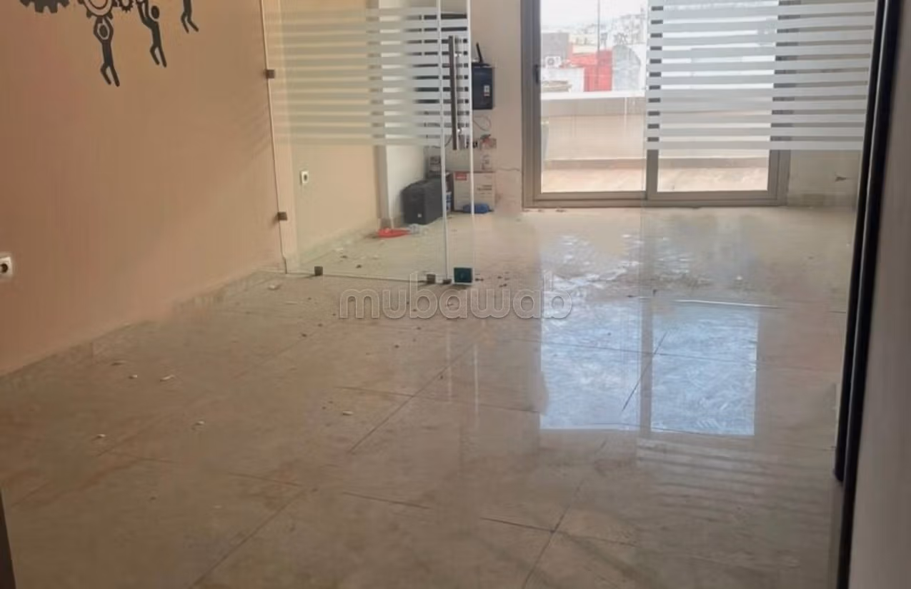 In affitto ufficio superficie 75 m² – centro città via Fes