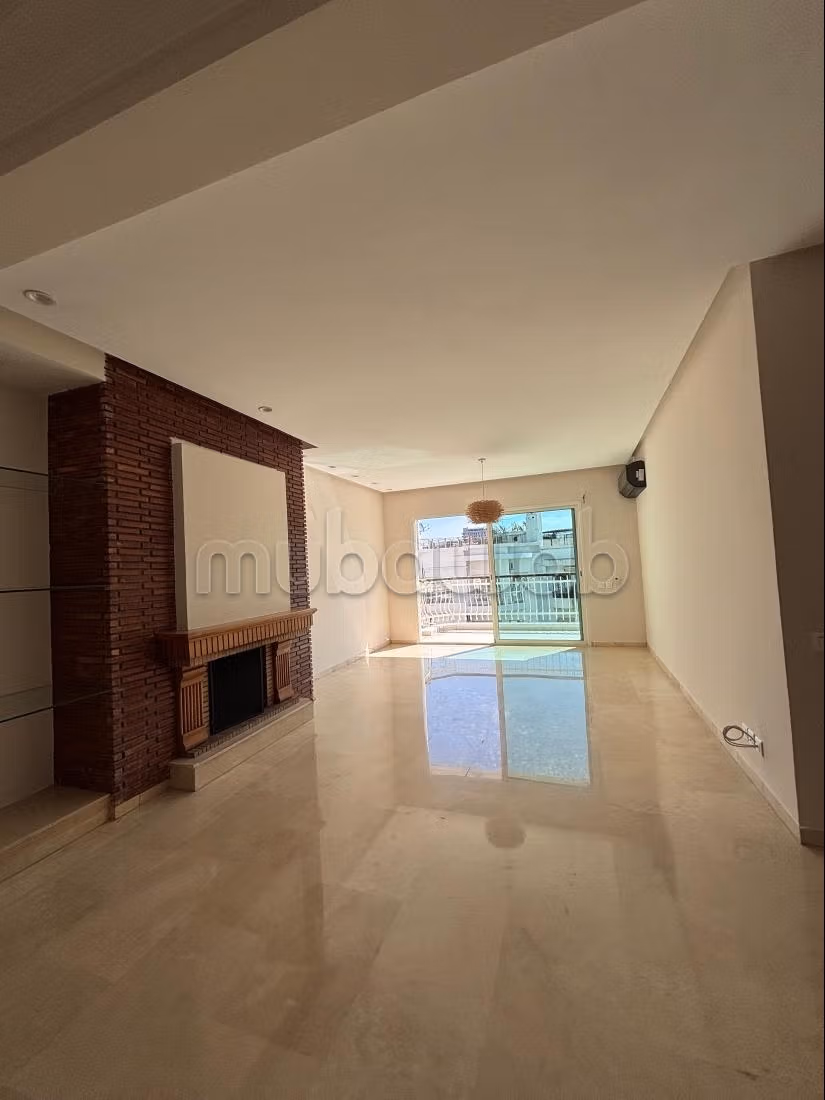 Appartement 200 m² lumineux avec terrasse — 5