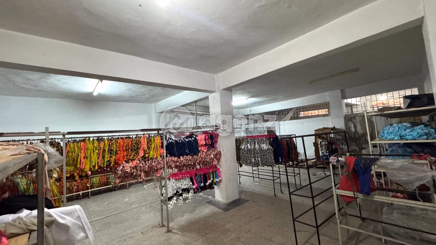 Local Industriel à vendre 215 m² Hay Chrifa Casablanca