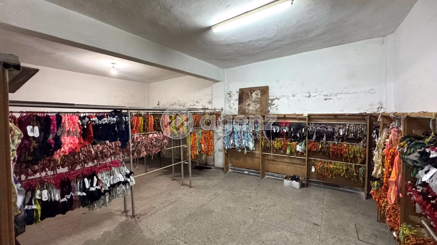 Local Industriel à vendre 215 m² Hay Chrifa Casablanca