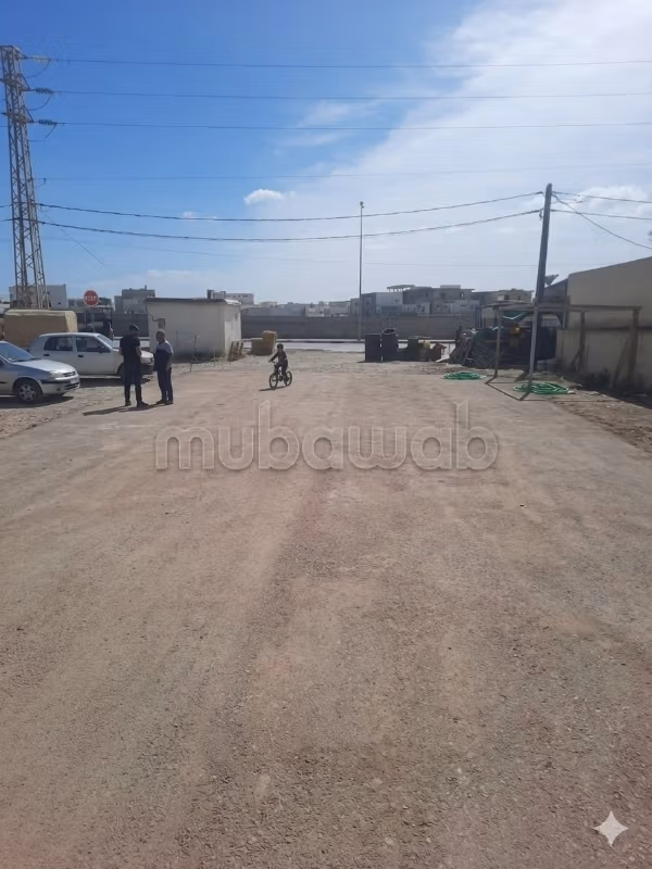 Terreno in vendita a Jaafar. Superficie 403 m²