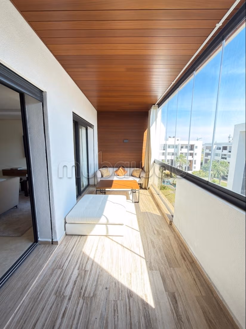 Très bel appartement en location à Ville Verte.
5 pièces confortables.
Bien meublé — 5