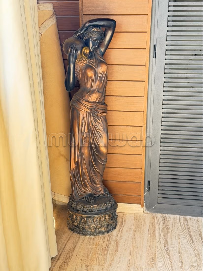 Très bel appartement en location à Ville Verte.
5 pièces confortables.
Bien meublé — 6