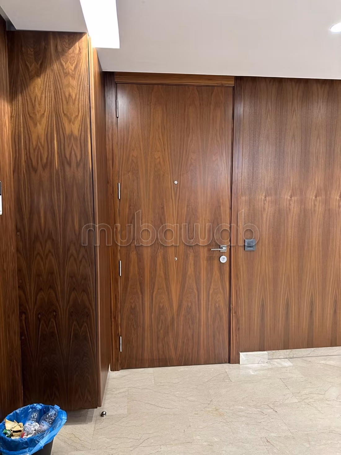 Kantoorverhuur in Oasis. Oppervlakte van 50 m². Groot balkon