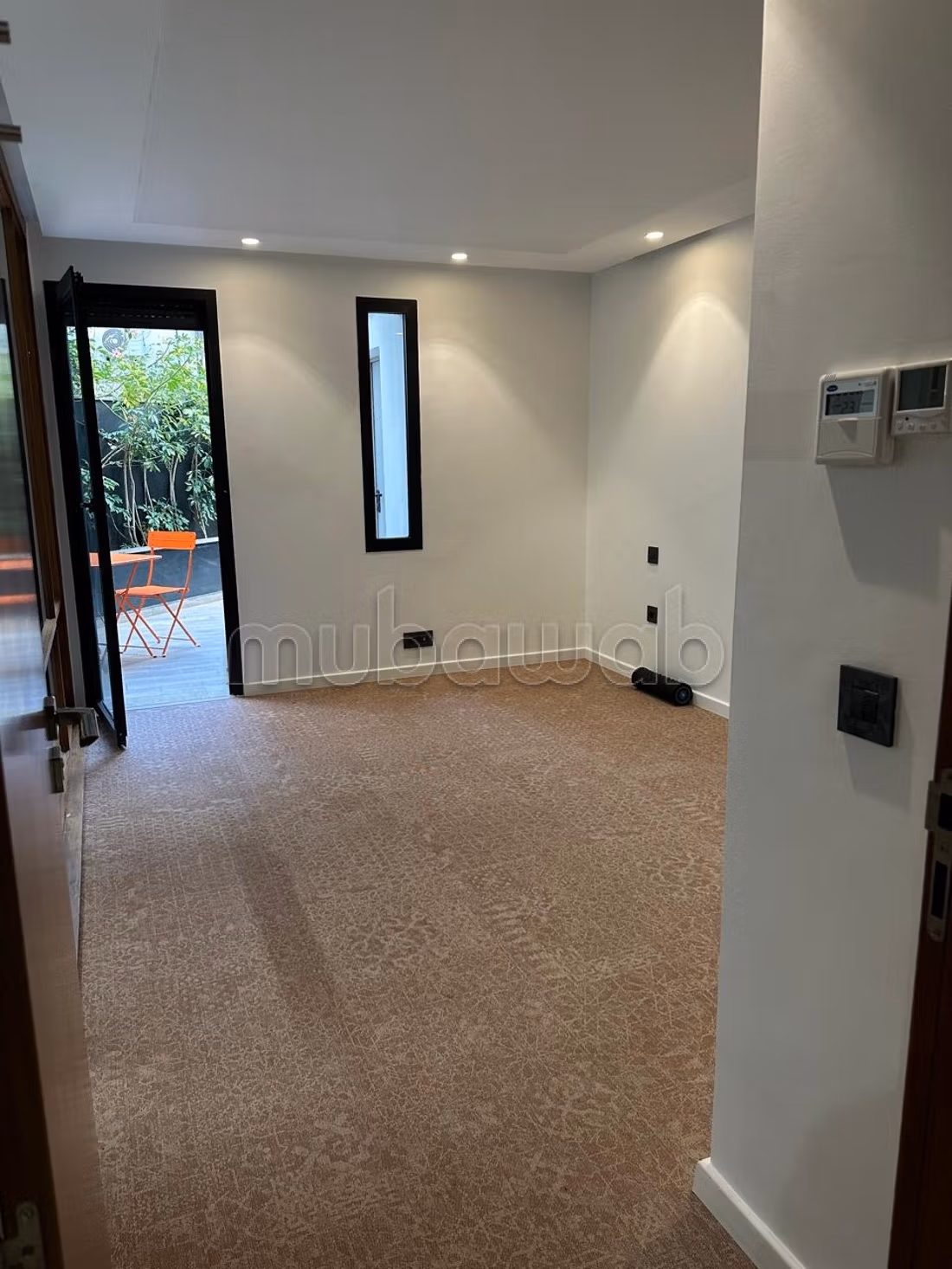 Kantoorverhuur in Oasis. Oppervlakte van 50 m². Groot balkon