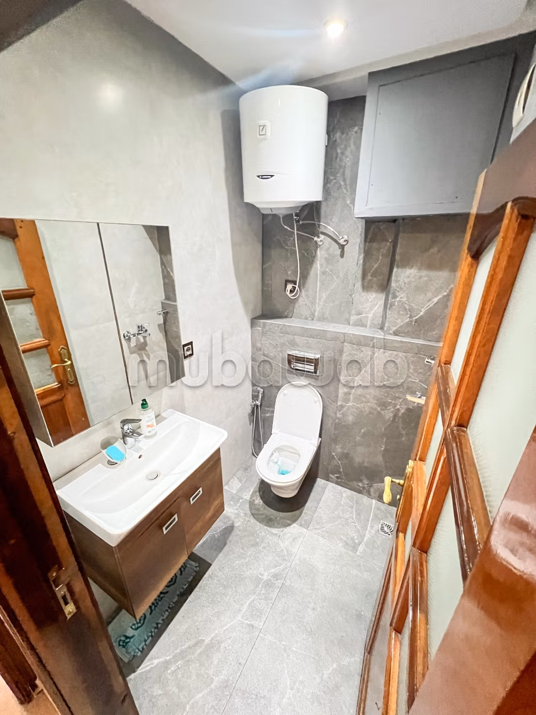 Ongemeubileerd appartement te huur