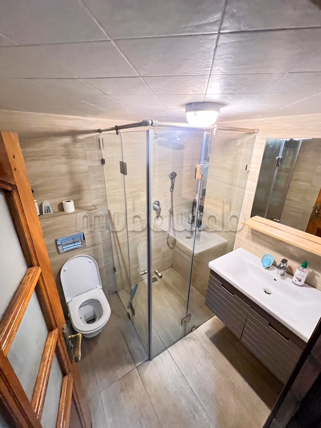Ongemeubileerd appartement te huur
