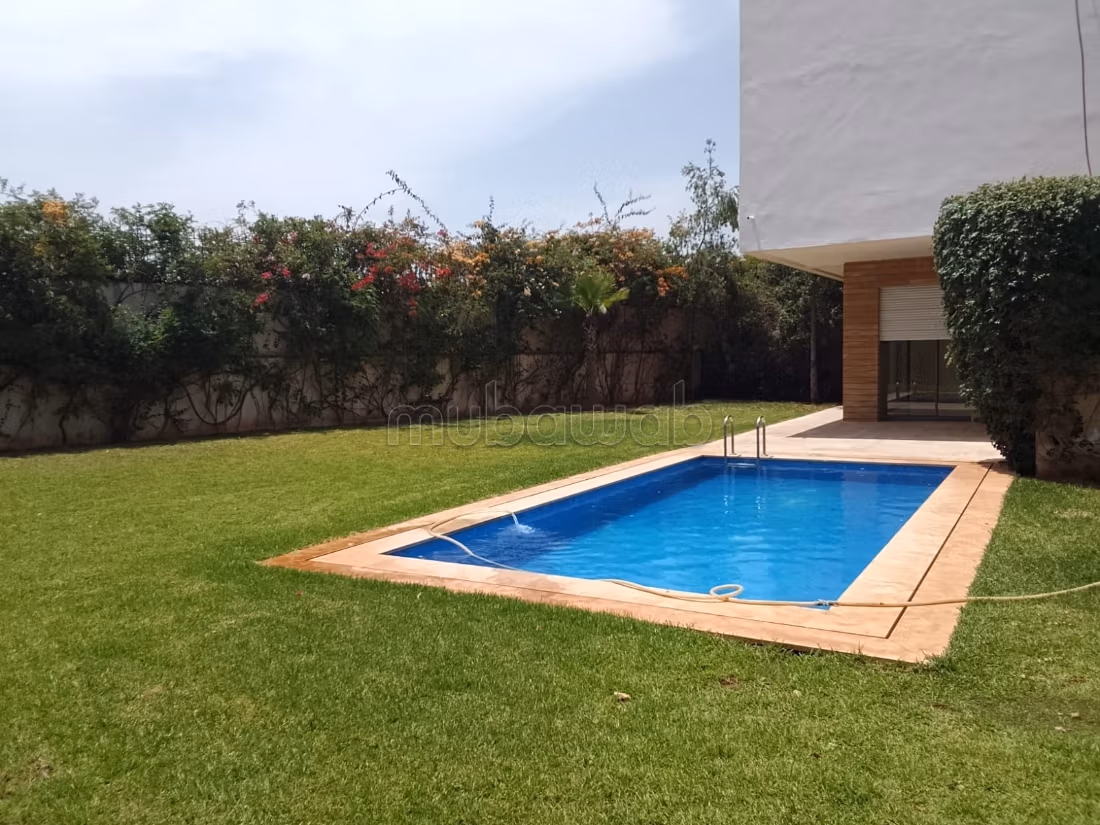 High standing villa for rent in California