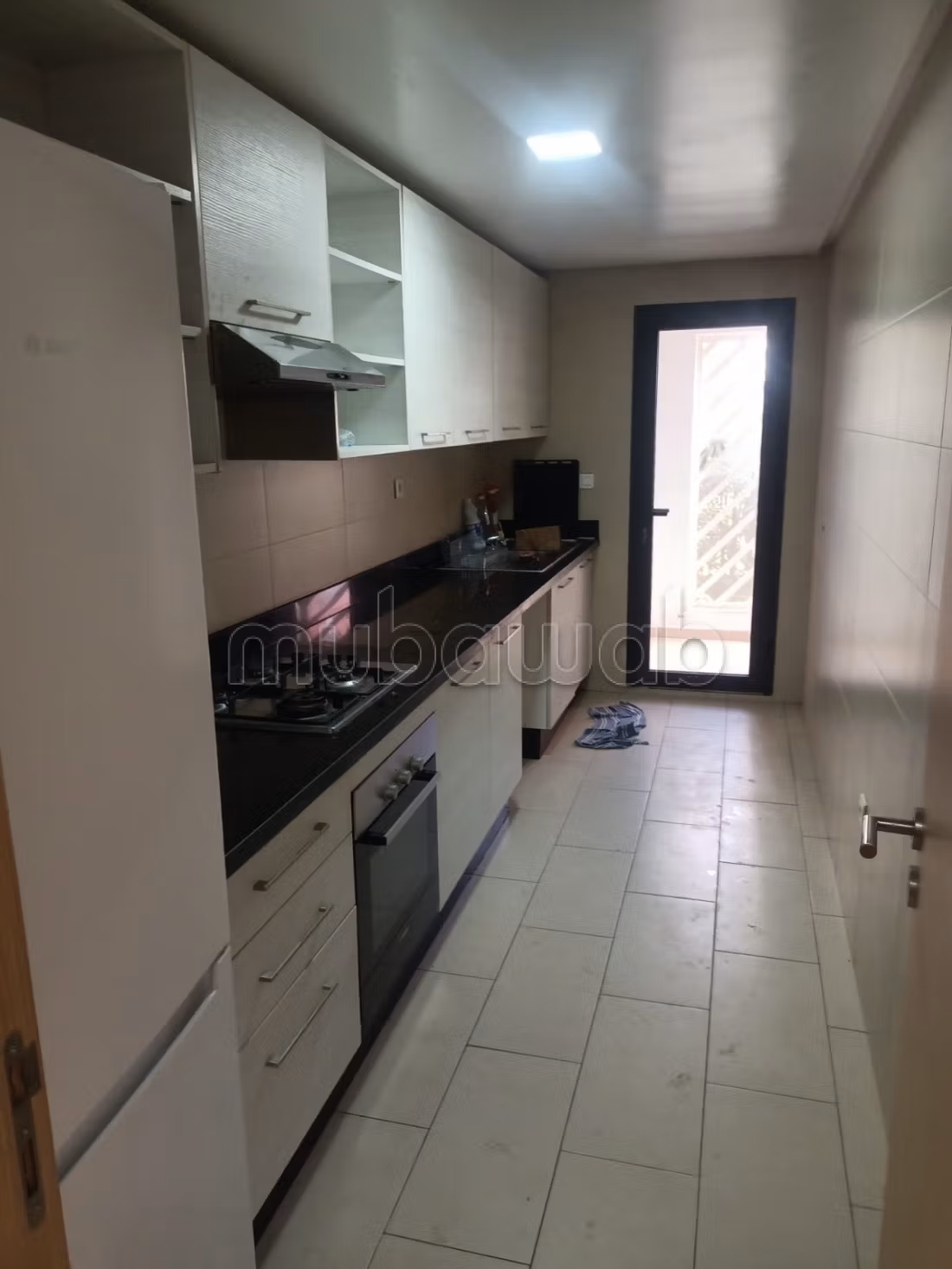 Appartement F1 à louer à Casablanca Finance City. 
Surface totale 119 m². 
Belle terrasse et jardin — 3