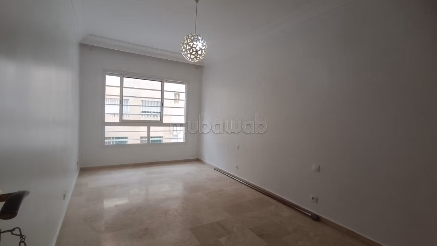 Location d'un grand appartement vide à Racine — 5