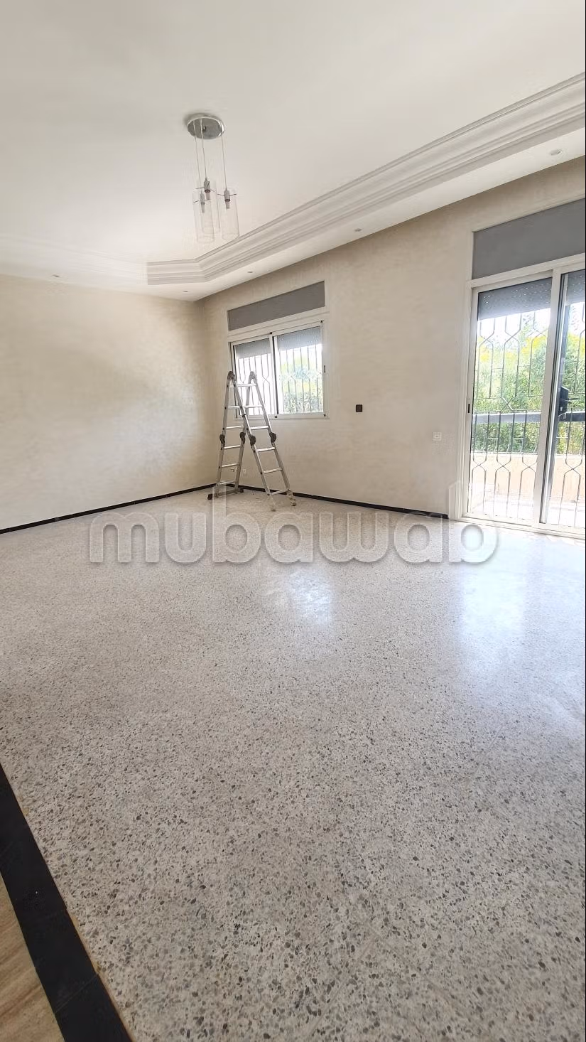 Villa à louer à Cil