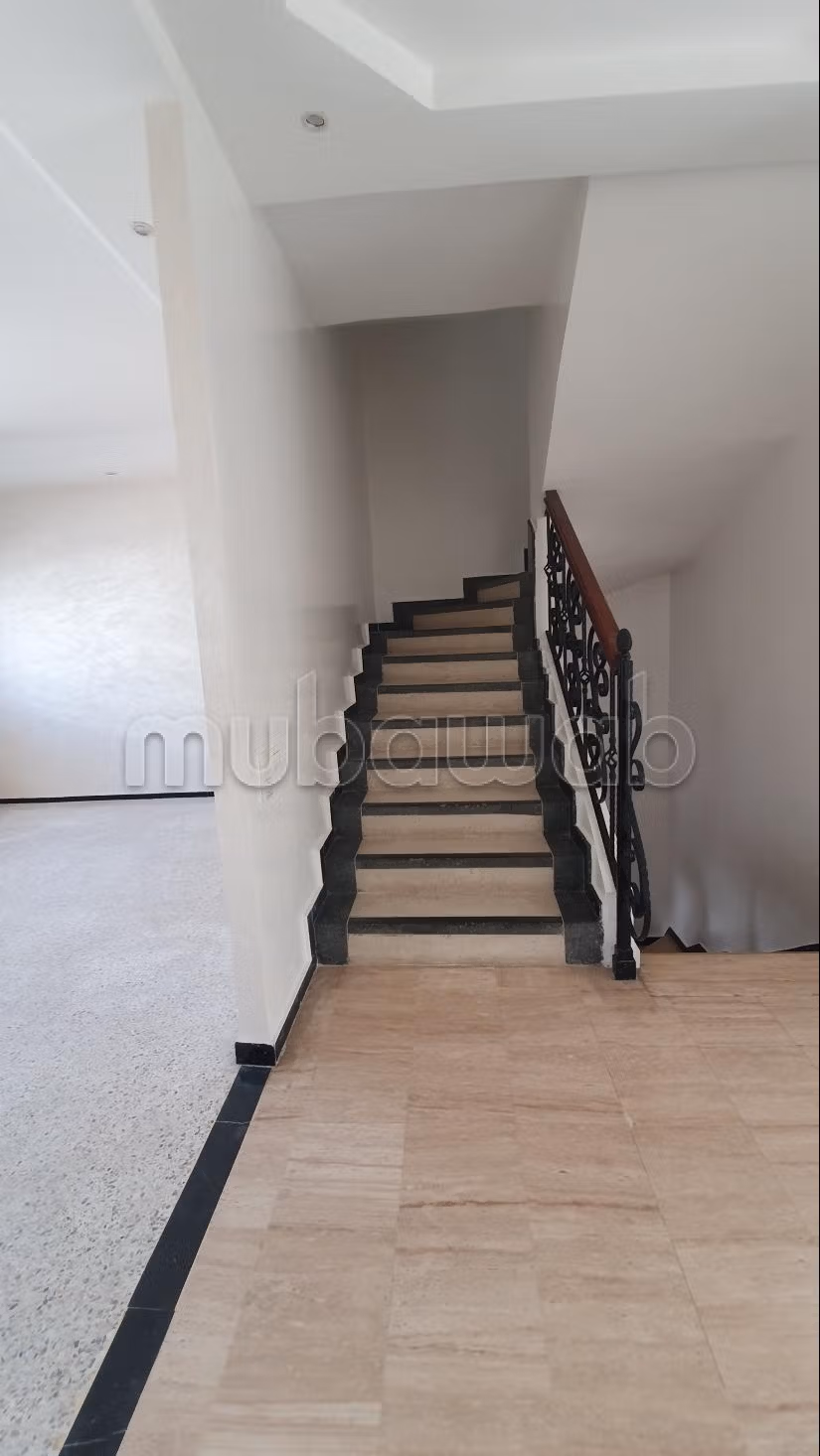 Villa à louer à Cil