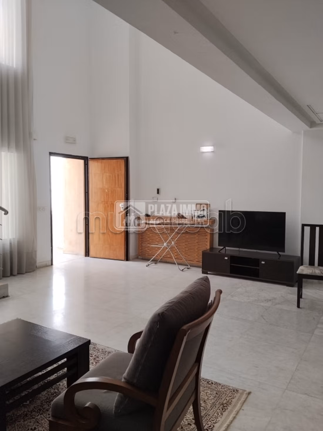 For Rent a Furnished Loft at Lake 2
