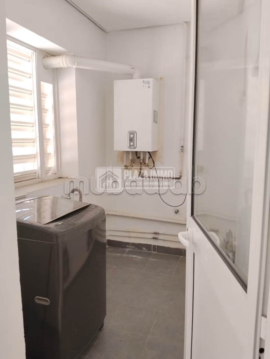 For Rent a Furnished Loft at Lake 2