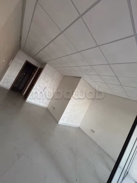 Bureaux à louer à Traik ain chkef. 
Surface totale 45 m². 
Ascenseur et stationnement