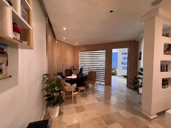 À vendre un Duplex a usage bureautique à La Marsa