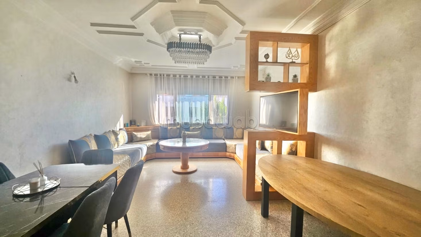 Louez cet appartement à Agdal. 3 grandes pièces. Bien meublé