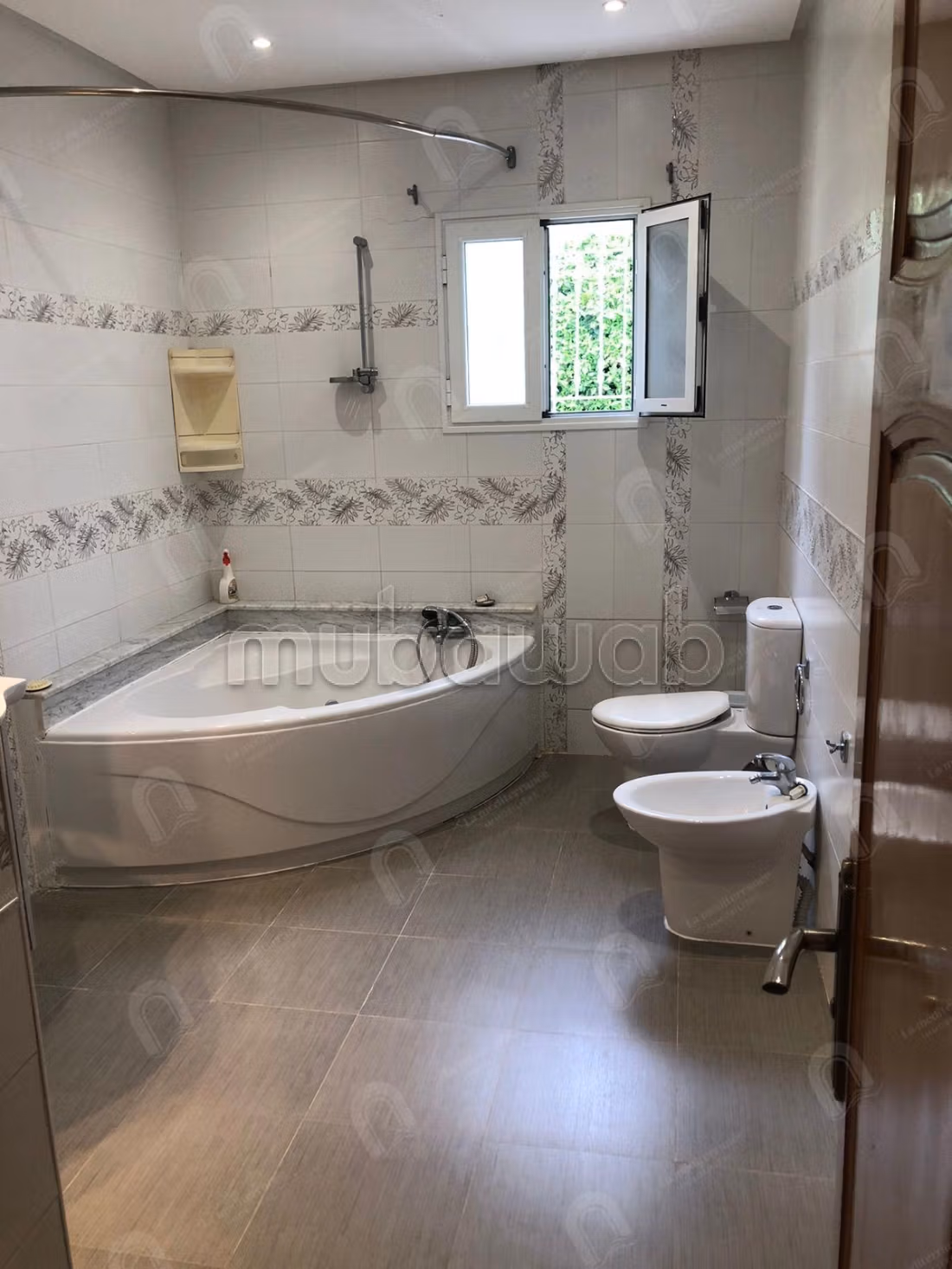 A vendre villa s5 à cite El Fawaz