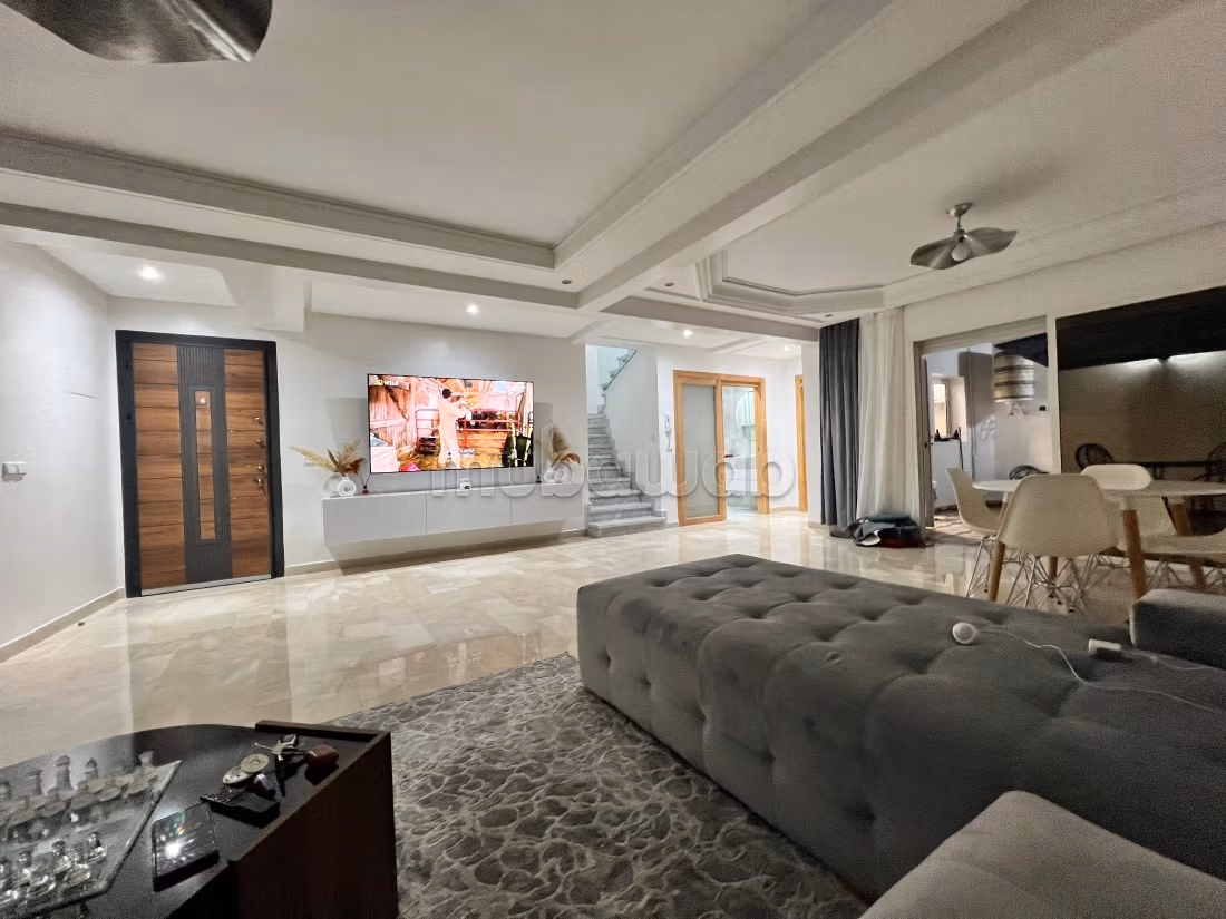Appartement à louer à Guéliz. Surface de 125 m². Bien meublé — 4