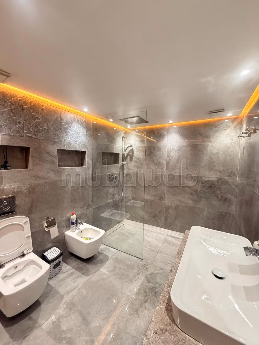 Appartement à louer à Guéliz. Surface de 125 m². Bien meublé — 5