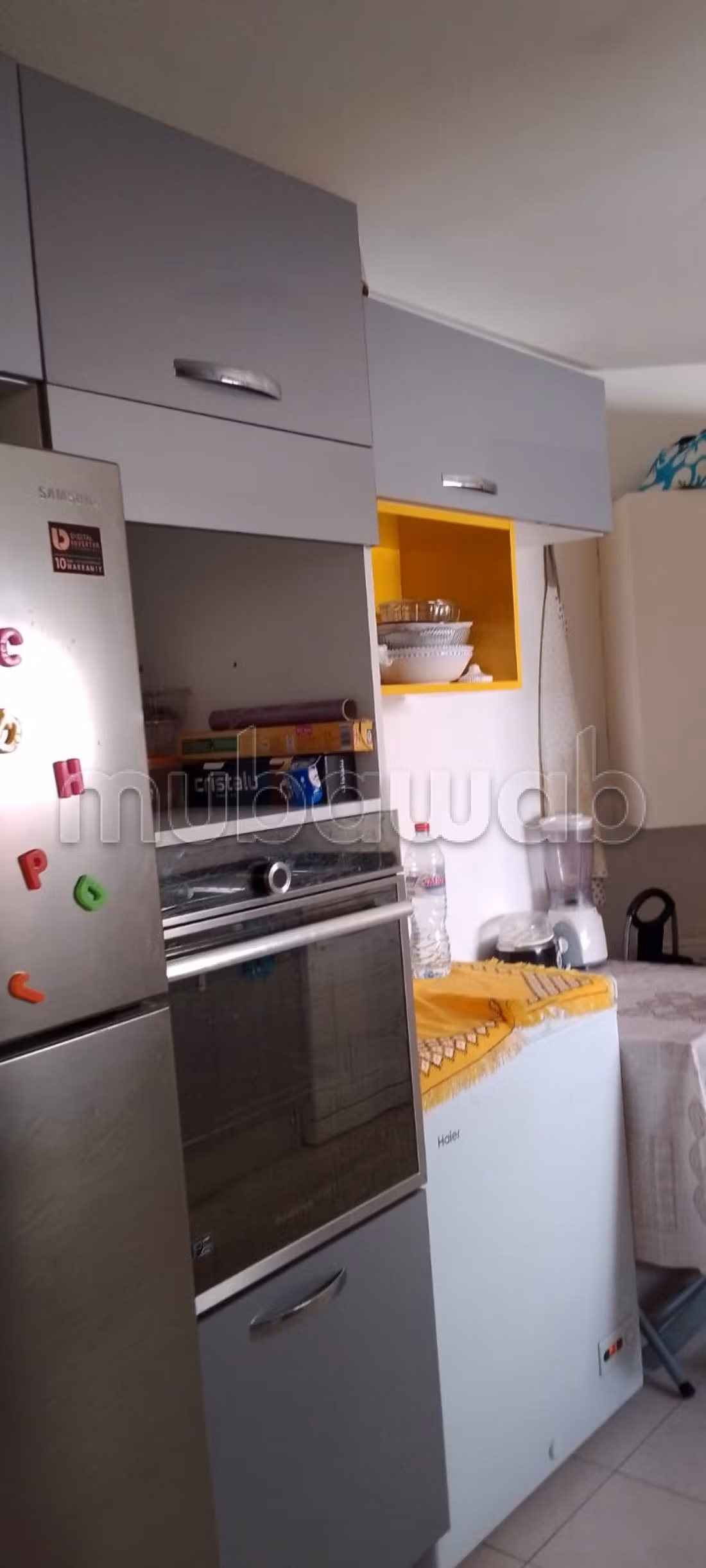 Appartement coquet situé en plein centre ville, en face de l'hôtel El Mechtel,