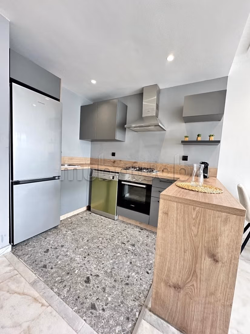 Studio meublé sans vis à vis à louer
Maarif