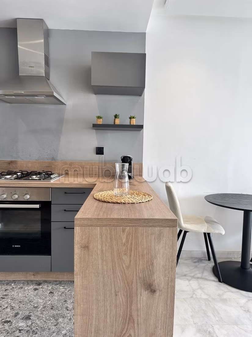 Studio meublé sans vis à vis à louer
Maarif — 3