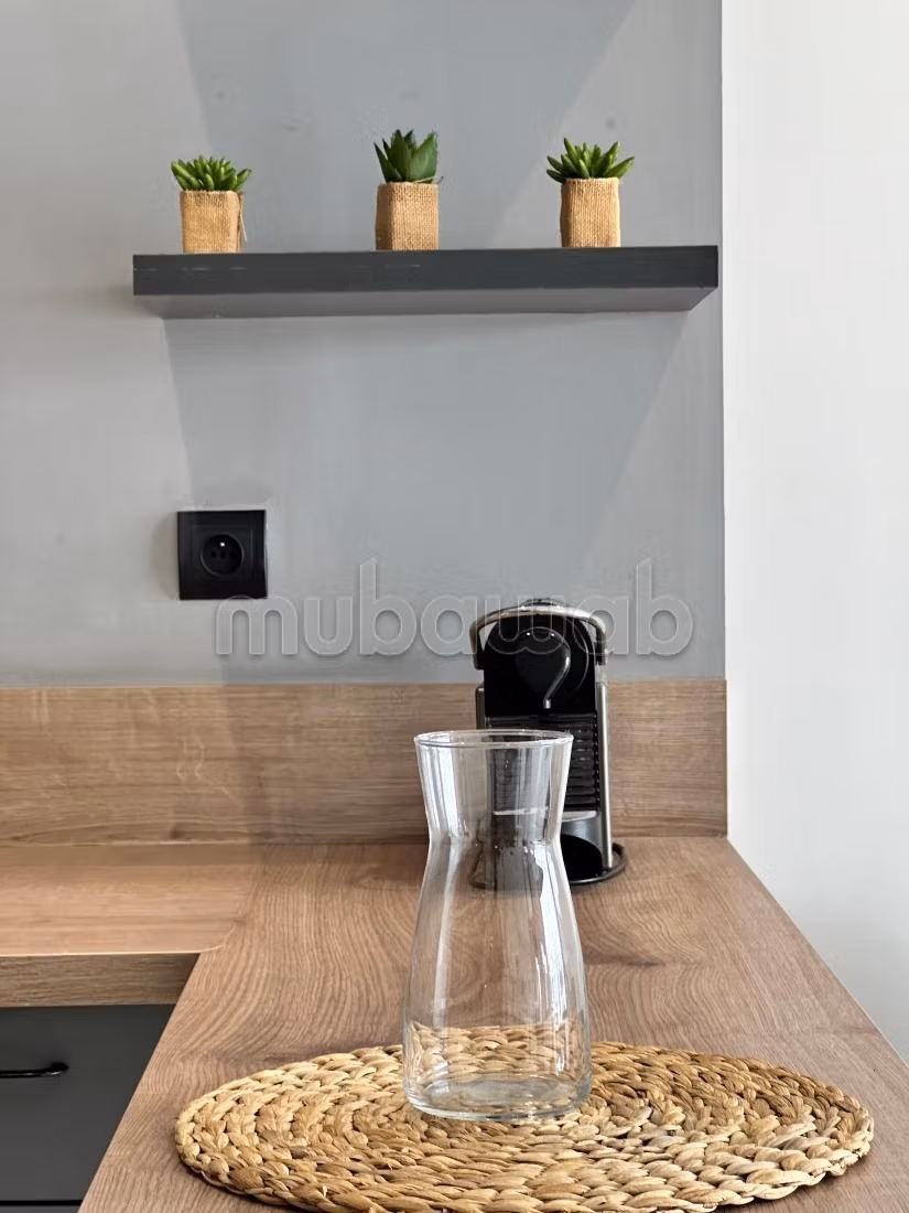 Studio meublé sans vis à vis à louer
Maarif — 2