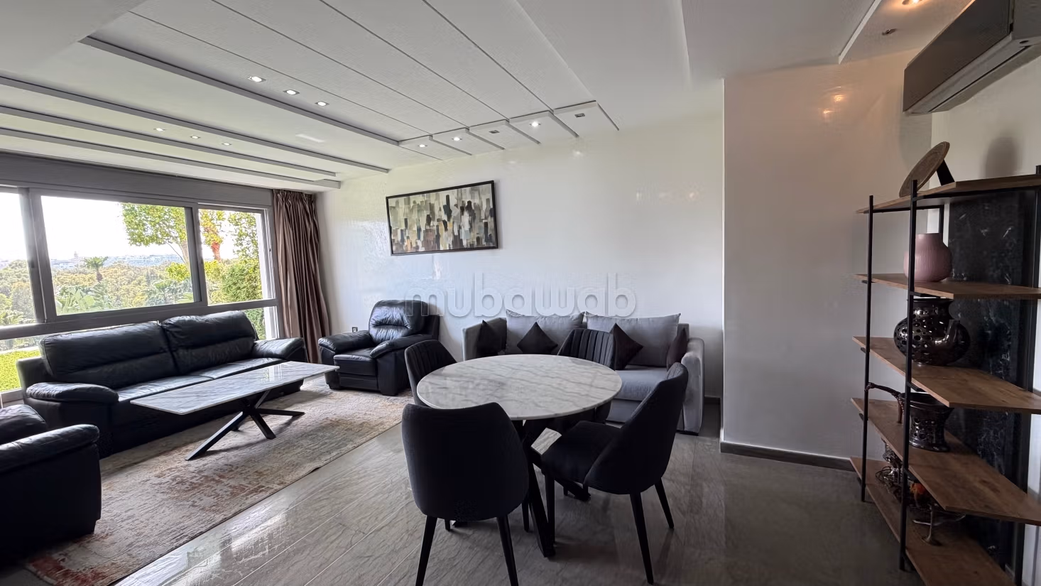 Appartement ensoleillé avec une jolie vue sur piscine