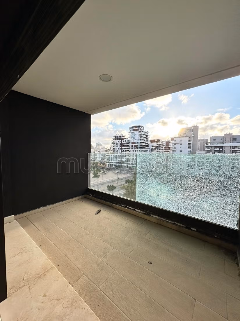 Apartment for rent Cfc without direct view terrace