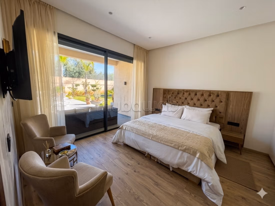Luxury villa for long-term rent