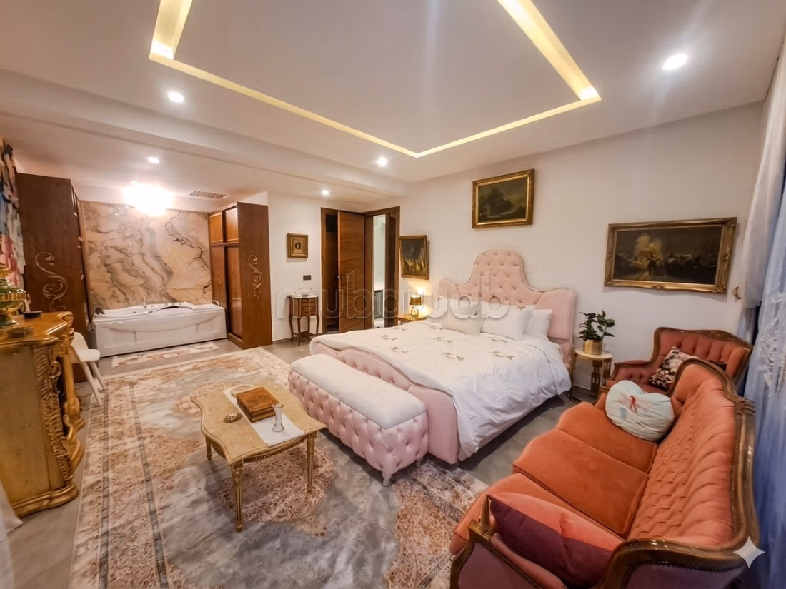 Luxury villa for long-term rent