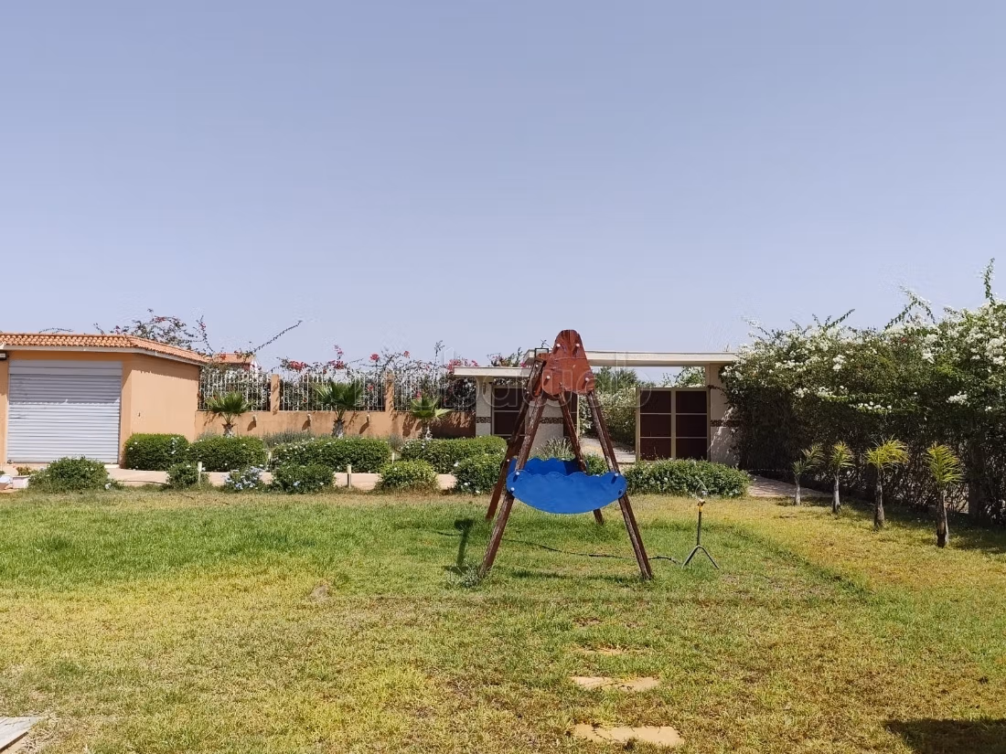 Hermosa granja titulada de 1 hectárea a 7 km de Benslimane