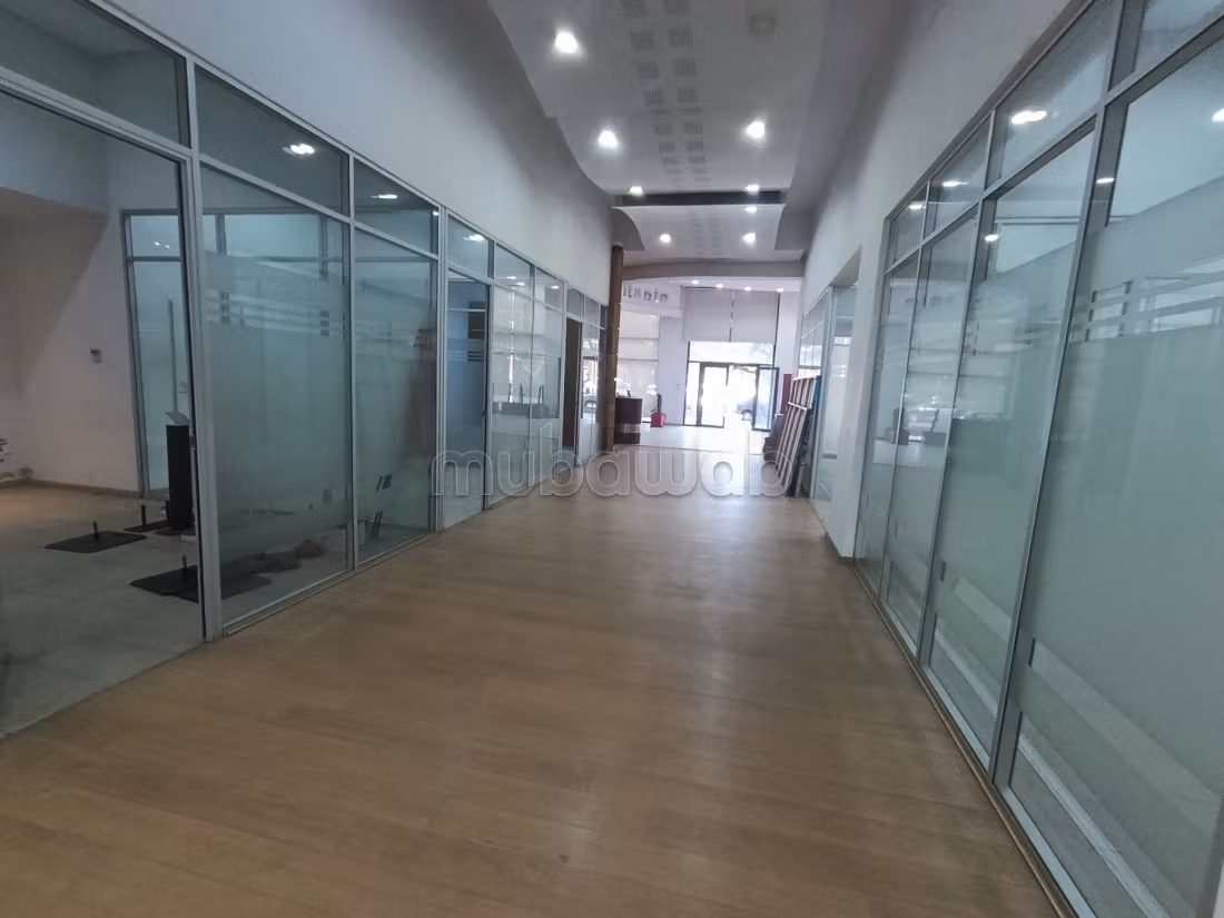 Commerciële ruimte van 627m2 te huur - Palmier

