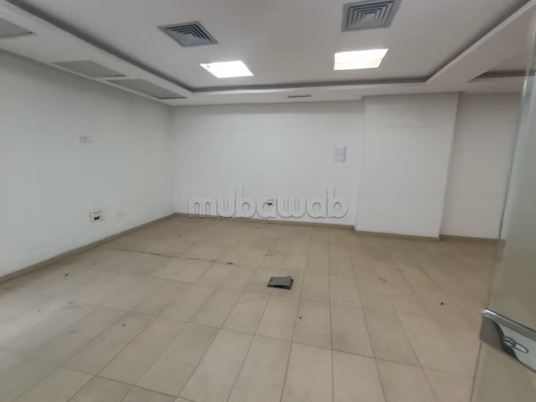Commerciële ruimte van 627m2 te huur - Palmier
