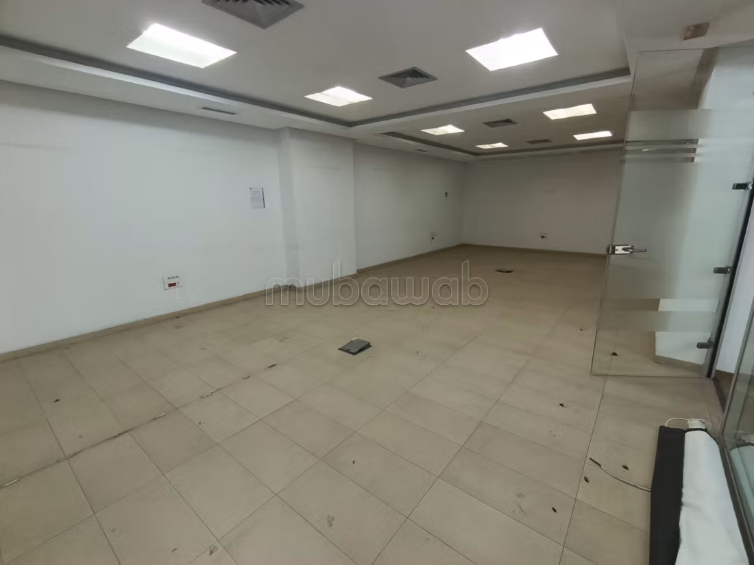 Commerciële ruimte van 627m2 te huur - Palmier
