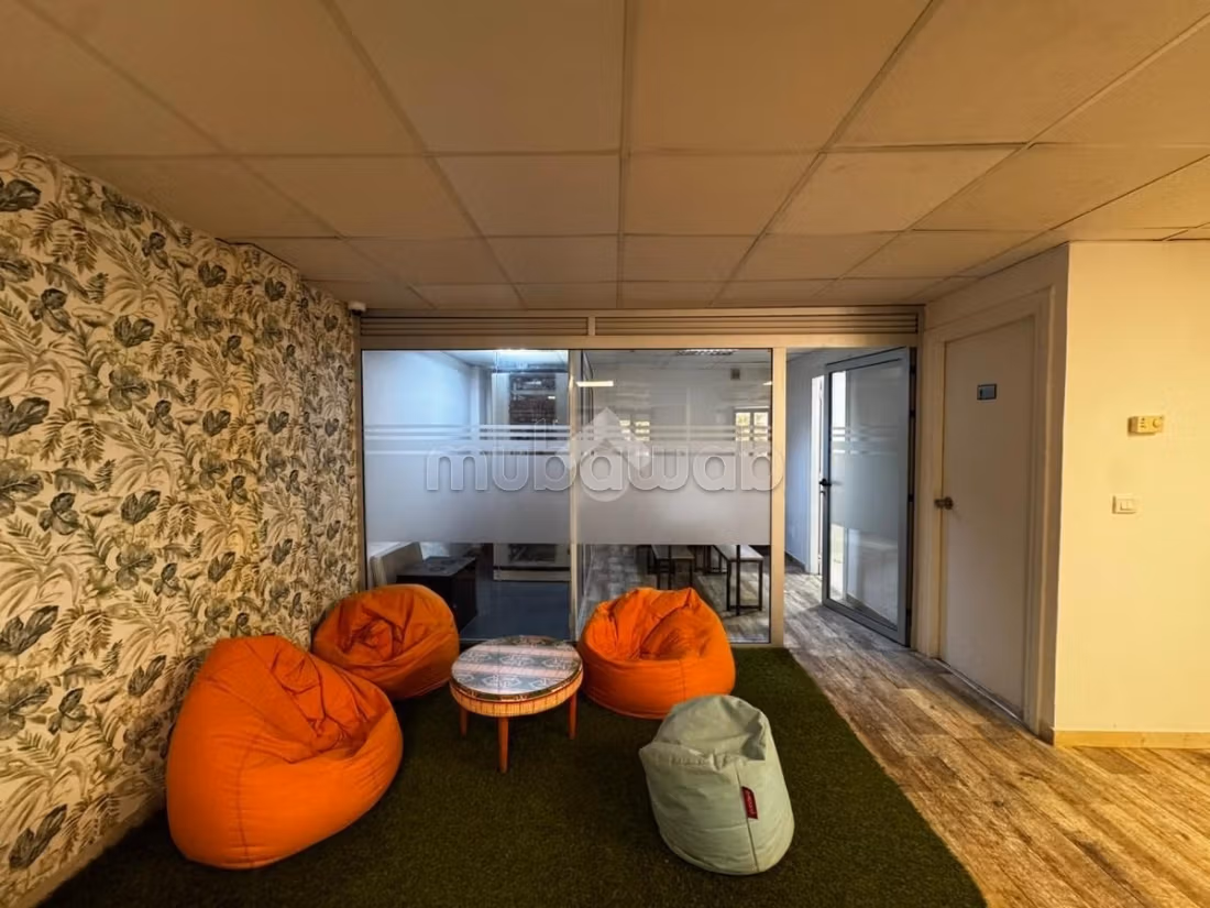 Hall5 in location